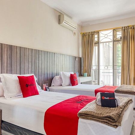Hotel Reddoorz Near Untag Surabaja Zewnętrze zdjęcie